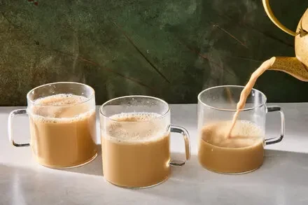 Shai Magnan (Sudanese Burned Milk Tea)