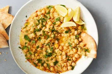 Balilah (Warm Chickpeas With Lemon and Olive Oil)